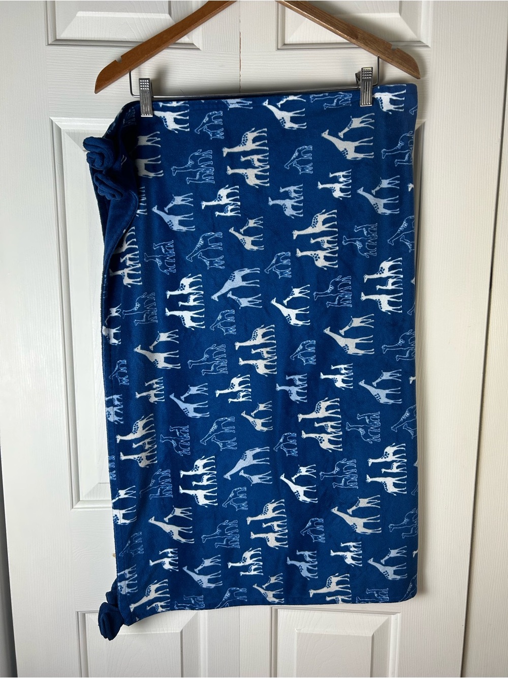NoJo Blue White Giraffes Baby Blanket Gray Light Tan Safari Animal Print - Picture 2 of 9